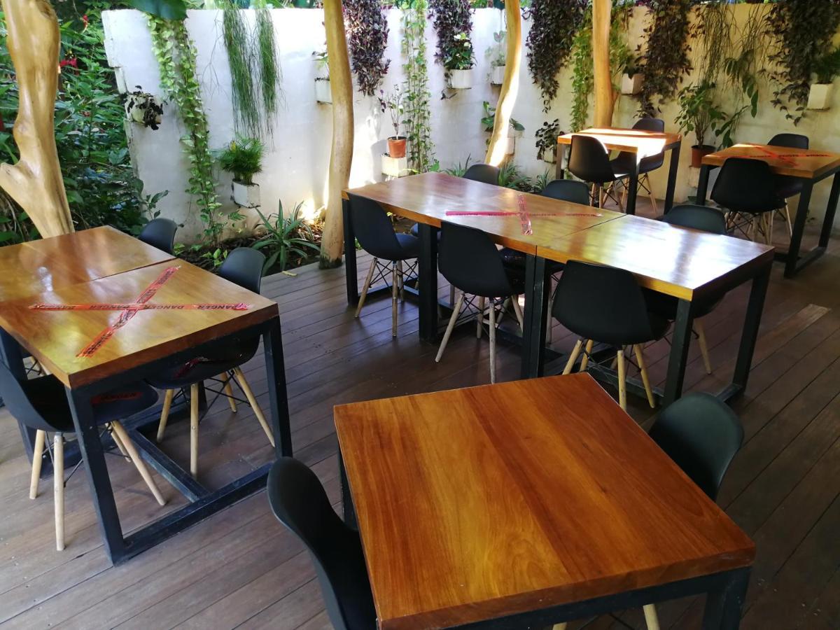 Secret Garden Hotel Кахуита Екстериор снимка