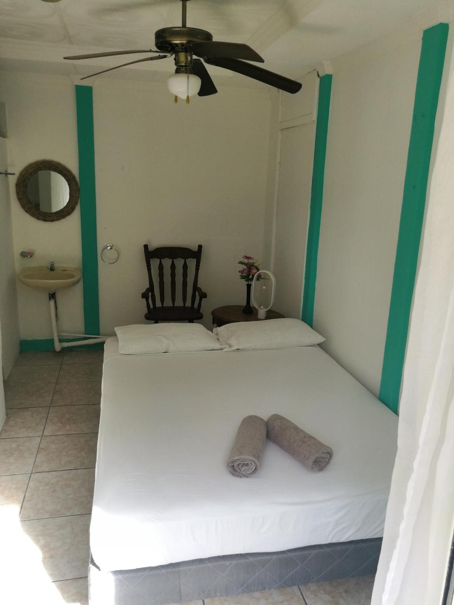 Secret Garden Hotel Кахуита Стая снимка